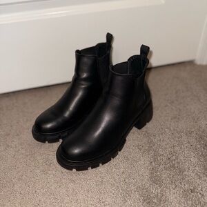 Steve Madden Women's Howler Chelsea Boot